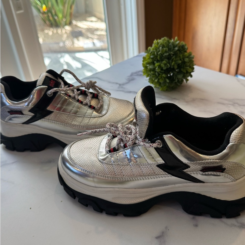 Skechers Silver Sneakers - Picture 6 of 10